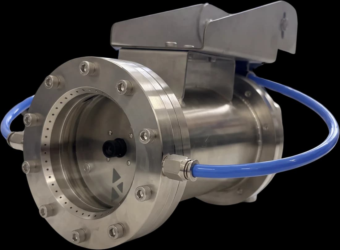 Novo equipamento Kindra para frigorífico, em aço inox, com frente cônica e mangueira de ar